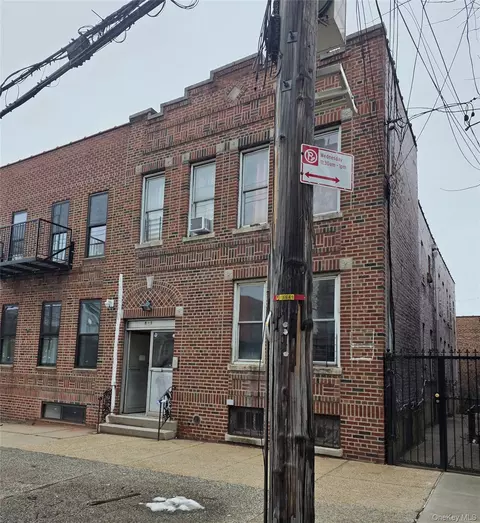 805 Adee Ave, New York, NY 10467