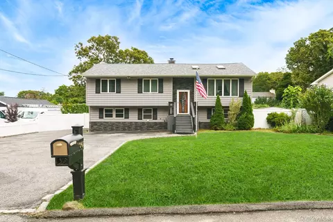 341 Avenue B, Lake Ronkonkoma, NY 11779