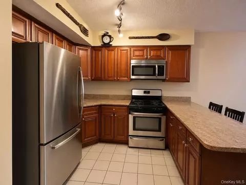 54-09 108th St, New York, NY 11368