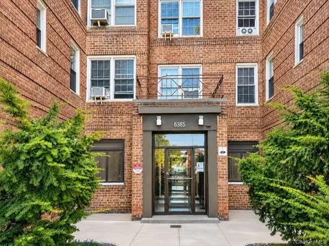 63-85 Woodhaven Blvd #6C2, Rego Park, NY 11374
