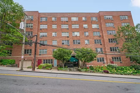 25 Franklin Ave #6C, White Plains, NY 10601