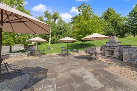 Exterior - 2806 Bennington Dr, Fishkill, NY 12524 photo 4 of 4