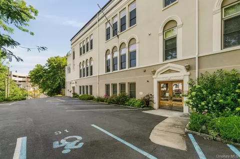 Exterior - 88 Broadway #PH4, Ossining, NY 10562 photo 1 of 2