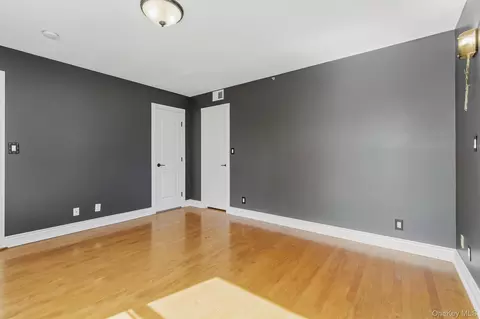 Bedroom - 88 Broadway #PH4, Ossining, NY 10562 photo 3 of 11