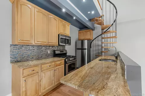 Kitchen - 88 Broadway #PH4, Ossining, NY 10562 photo 1 of 2