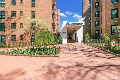 139-15 83rd Ave #717, New York, NY 11435
