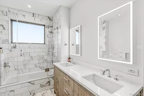 Bath - 1 Jagger Ln # A, Westhampton, NY 11977 photo 2 of 2