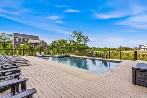 Exterior - 1 Jagger Ln # A, Westhampton, NY 11977 photo 2 of 4