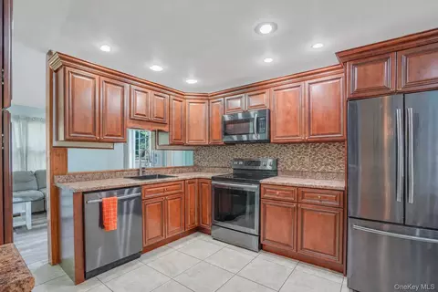 Kitchen - 8 Hampton Rd, Poughkeepsie, NY 12603 photo 1 of 2