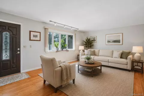 Living - 8 Hampton Rd, Poughkeepsie, NY 12603 photo 2 of 4