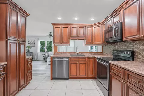 Kitchen - 8 Hampton Rd, Poughkeepsie, NY 12603 photo 2 of 2