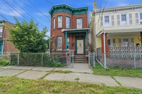 97 Courtney Ave, Newburgh, NY 12550