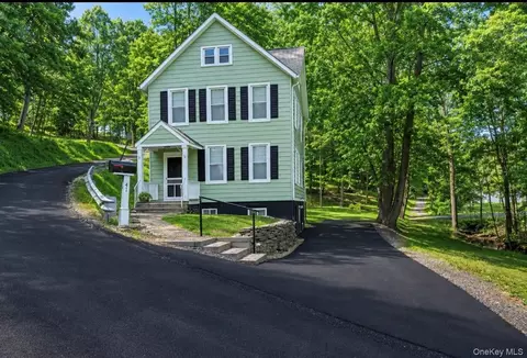 41 Wood Ave, Cornwall On Hudson, NY 12520