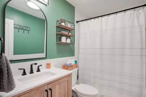 Bath - 11 Field Ct #C, Fishkill, NY 12524 photo 1 of 1