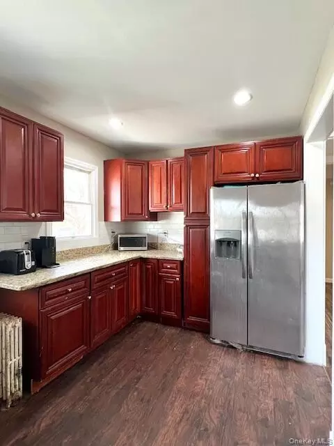51 N Clinton Ave, Patchogue, NY 11772 photo 6