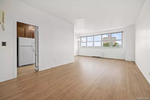 555 Palisade Ave #3T, New York, NY 10463