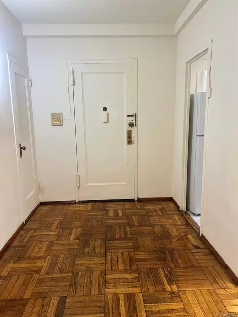 1569 Metropolitan Ave #5C, New York, NY 10462