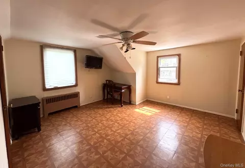 Bedroom - 55 Canfield Ave, Yonkers, NY 10710 photo 3 of 5