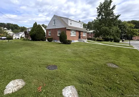 Exterior - 55 Canfield Ave, Yonkers, NY 10710 photo 6 of 9