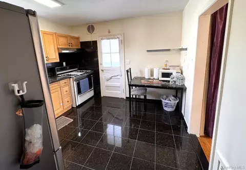 Kitchen - 55 Canfield Ave, Yonkers, NY 10710 photo 3 of 3