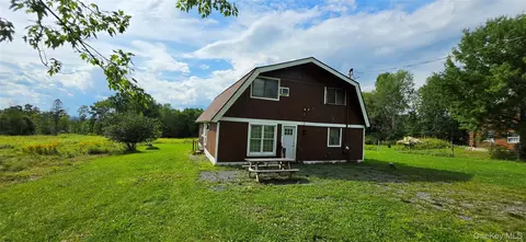 426 Gables Rd, Tusten, NY 12764