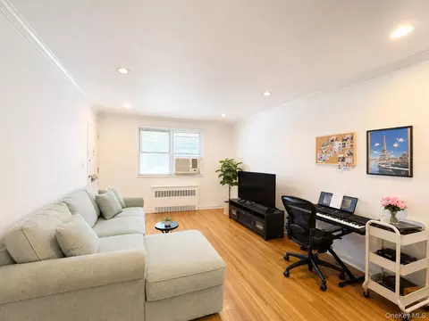 Living - 137-29 68th Dr #A, Flushing, NY 11367 photo 1 of 4