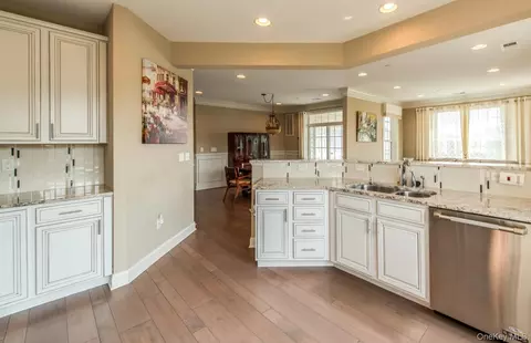 Kitchen - 734 Regency Dr, Fishkill, NY 12524 photo 5 of 6