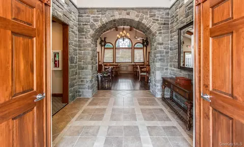 Entry Way - 734 Regency Dr, Fishkill, NY 12524 photo 8 of 8