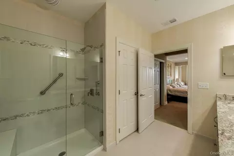 Entry Way - 734 Regency Dr, Fishkill, NY 12524 photo 4 of 8