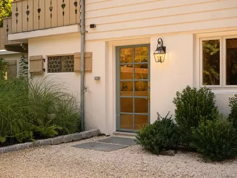 Exterior - Undisclosed, Riverhead, NY 11792 photo 3 of 8