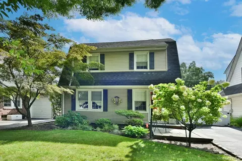154 Argyle Rd, Garden City, NY 11530