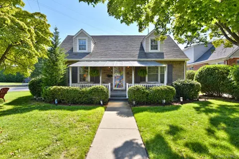 93 Gilmore Blvd, Floral Park, NY 11001