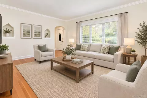 93 Gilmore Blvd, Floral Park, NY 11001