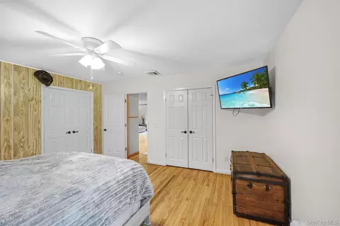 Bedroom - 142 County Route 22, Minisink, NY 10933 photo 4 of 5