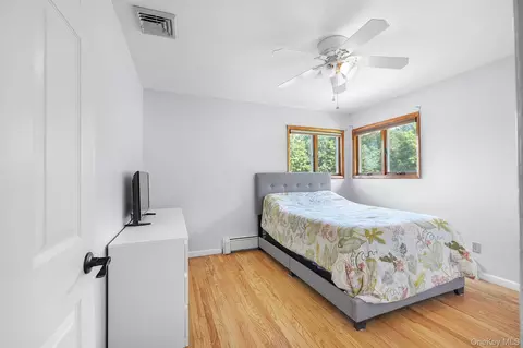 Bedroom - 142 County Route 22, Minisink, NY 10933 photo 1 of 5