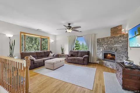 Living - 142 County Route 22, Minisink, NY 10933 photo 1 of 1
