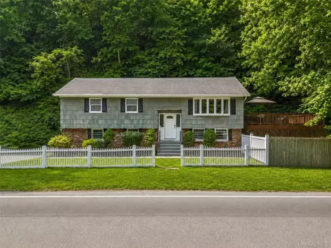 385 Yorktown Rd, Cortlandt, NY 10520