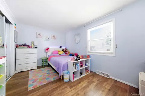 Bedroom - 211 Hampton Ave, Mastic, NY 11950 photo 1 of 2