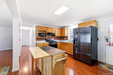 Other - 211 Hampton Ave, Mastic, NY 11950 photo 4 of 8