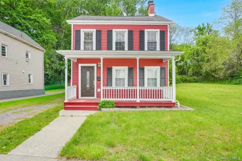 194 Smith St, Poughkeepsie, NY 12601