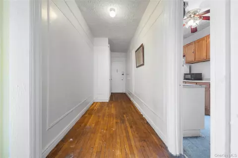 163 Rd 185 East St #E1, New York, NY 10451