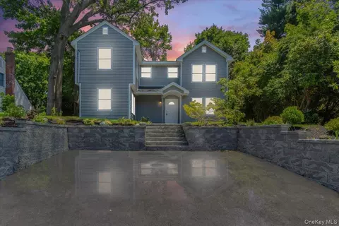 8 Elm Dr, East Northport, NY 11731