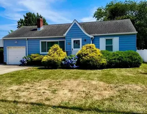 1603 2nd St, West Babylon, NY 11704