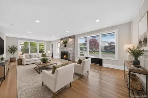101 Argyle Rd, West Hempstead, NY 11552
