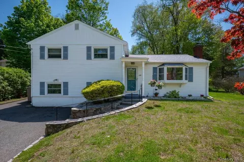 147 Lockwood Rd, Cortlandt, NY 10567