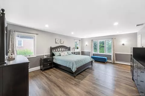 Bedroom - 49 Village Dr, Jericho, NY 11753 photo 1 of 9