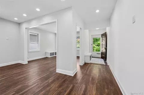 Entry Way - 1631 Paulding Ave, New York, NY 10462 photo 1 of 2