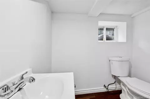 Bath - 1631 Paulding Ave, New York, NY 10462 photo 2 of 3