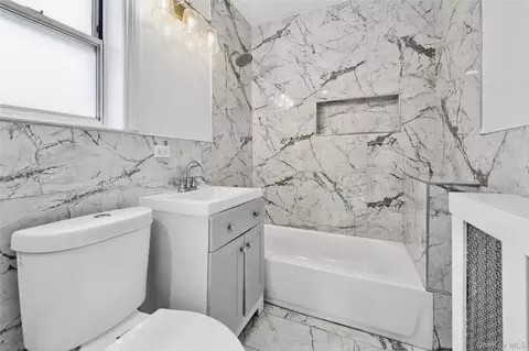 Bath - 1631 Paulding Ave, New York, NY 10462 photo 3 of 3
