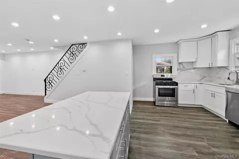 Kitchen - 1631 Paulding Ave, New York, NY 10462 photo 1 of 1